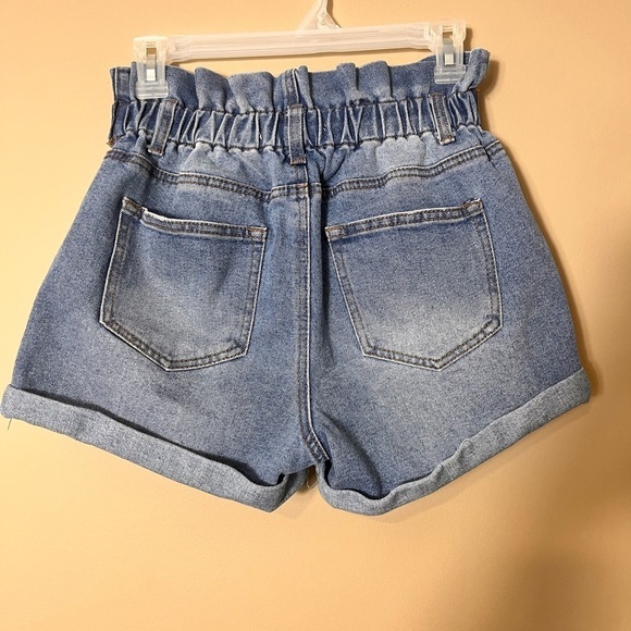 ALMOST FAMOUS Paper Bag High Waist Cuffed Denim Jean Shorts Size Small Preppy - Picture 6 of 6
